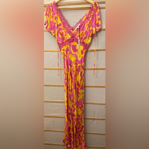 NWT | The Fifi Floral Dress features a lace trim v-neck by Olivaceous - Picture 2 of 7